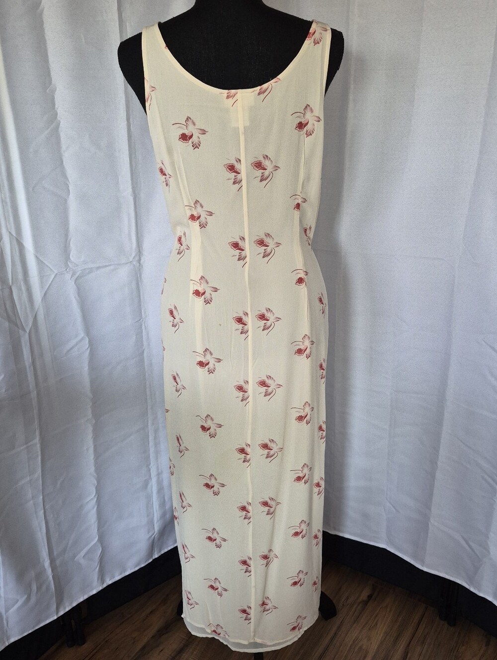 Vintage Banana Republic Cream Maxi Wrap Dress with Pink Floral Motif - Picture 10 of 13
